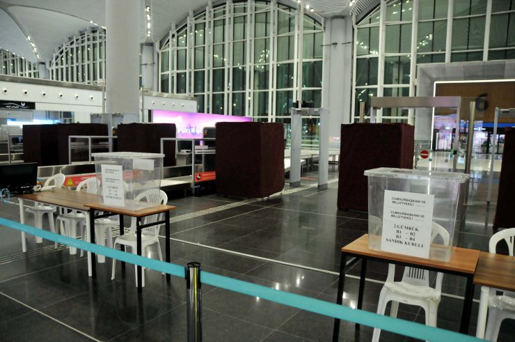 Hazırlıklar tamamlandı, oy kullanma 08.00'de başlıyor