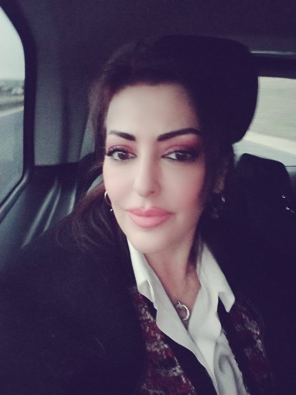 esra-saracoglu-adnan-oktar.jpg