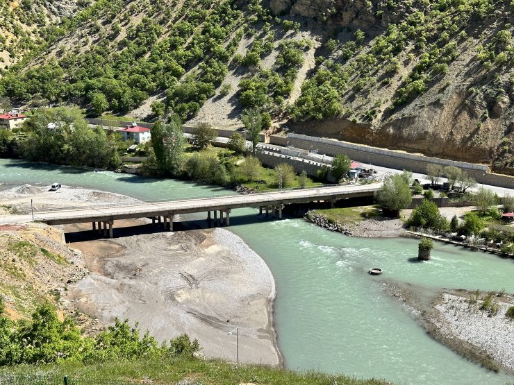 Tunceli'de kayıp 3 genç için baraj gölünden 35 milyon metreküp su boşaltılacak