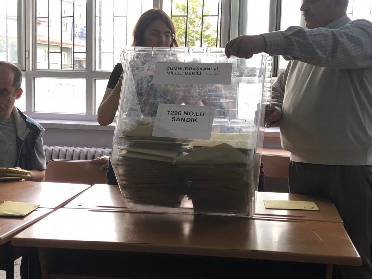 Bahçeli'nin Oy Kullandığı Sandıktan Kim Çıktı?