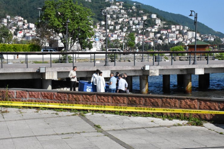 Deniz kıyısında erkek cesedi bulundu