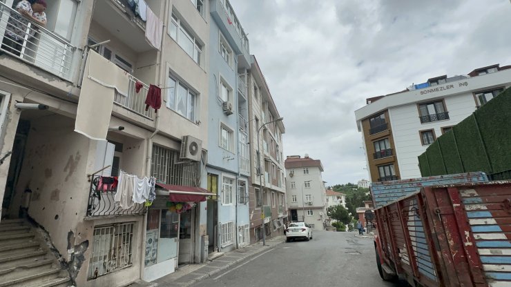 İstanbul'un Göbeğinde Akıl Almaz Ölüm... Üsküdar'da pencereden kavgayı izlerken kalbinden vuruldu