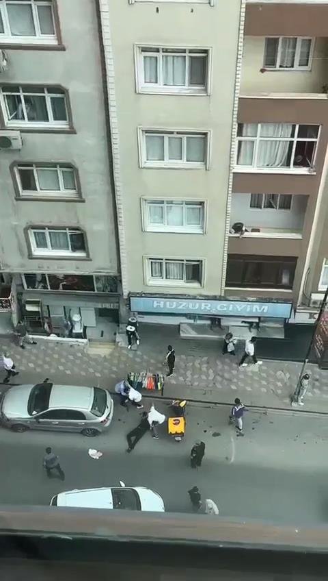 Otomobilden Husumetlisini Gördü, Yanlışlıkla Başkasını Vurdu