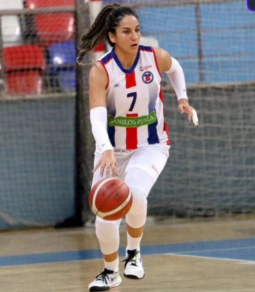 Bisikletli Basketbolcu Mihrace'ye Otomobil, Yaya Geçidinde Carpmış