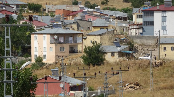 Köyde 'Katil' Paniği! Hâlâ Yakalanamadığı İçin Köyü Terk Ediyorlar