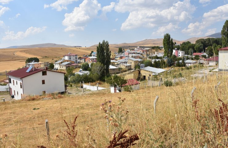 Köyde 'Katil' Paniği! Hâlâ Yakalanamadığı İçin Köyü Terk Ediyorlar