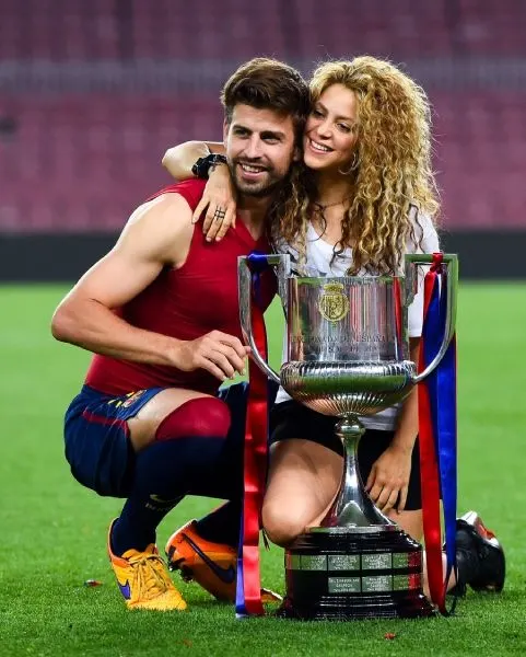 f205a0a92e33-shakira-gerard-pique-z-jpg.webp