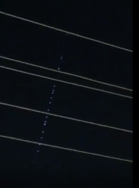 gokyuzundeki-uydulari-gorunce-korkuya-kapilip-112-cagri-merkezini-aradi-7398-dhaphoto1.jpg