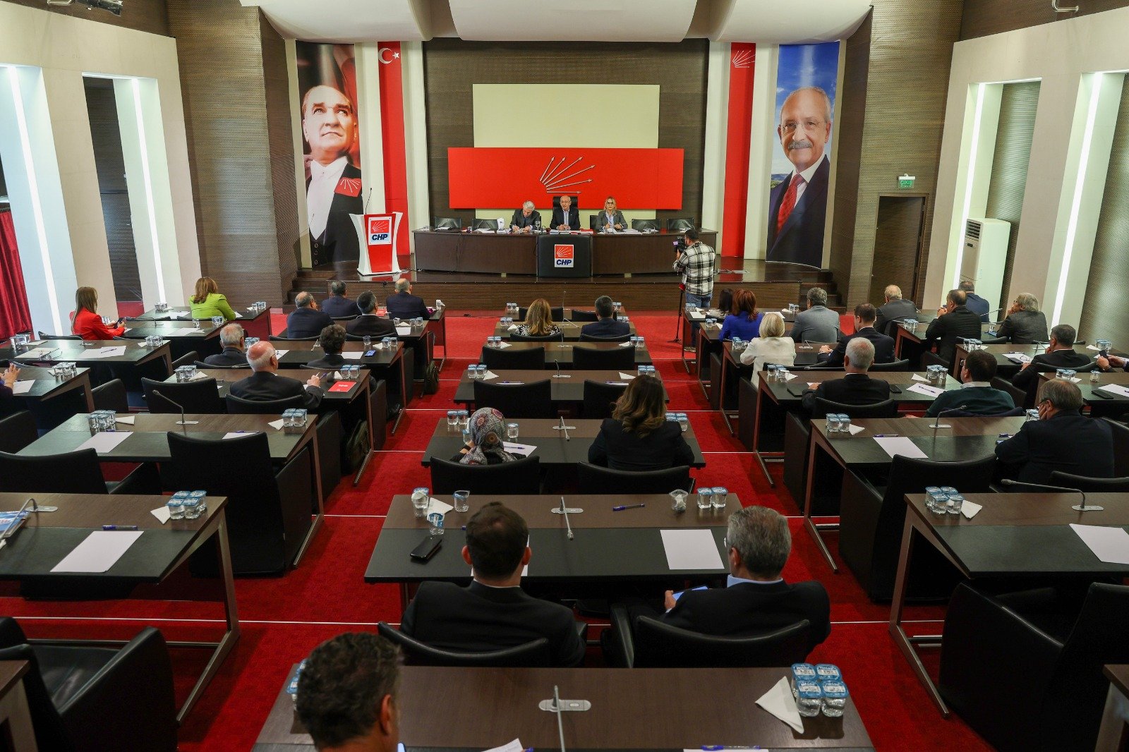 chpde-kurultay-oncesi-parti-meclisi-toplantisi-5881-dhaphoto3.jpg