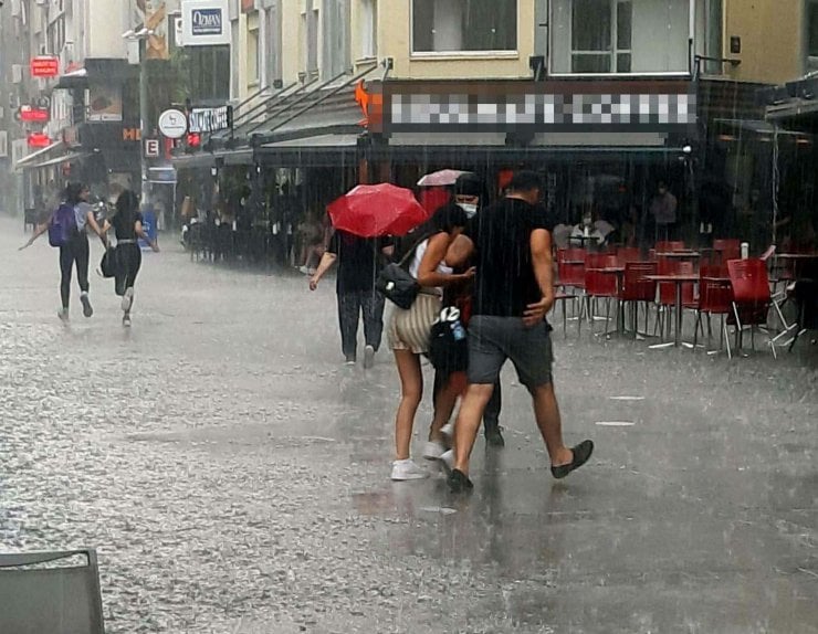 İzmir İçin 'Sağanak' Uyarısı