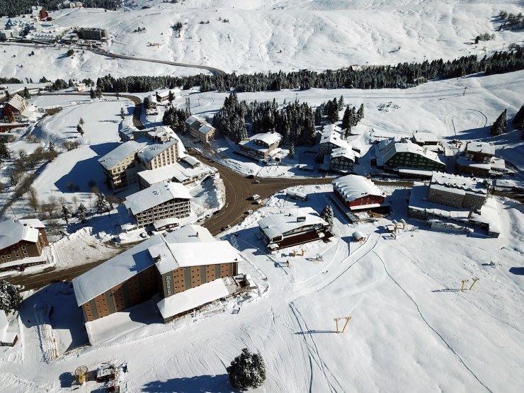 Uludağ'a Kar Erken Yağdı Ama Bu Paraları Ödeyecek Babayiğit Aranıyor