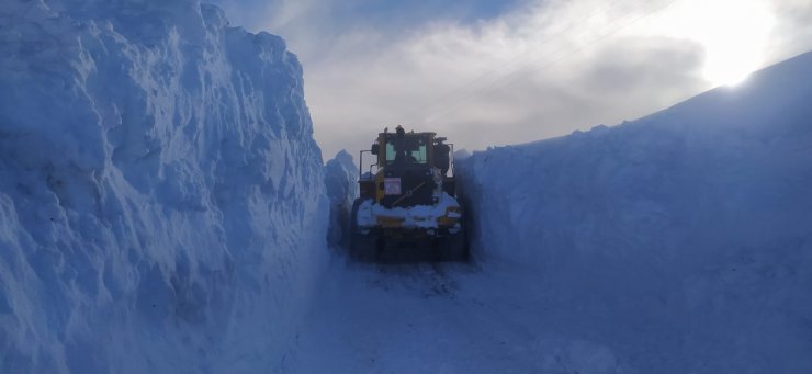 5 Metre Kar 3 Günde Temizlendi