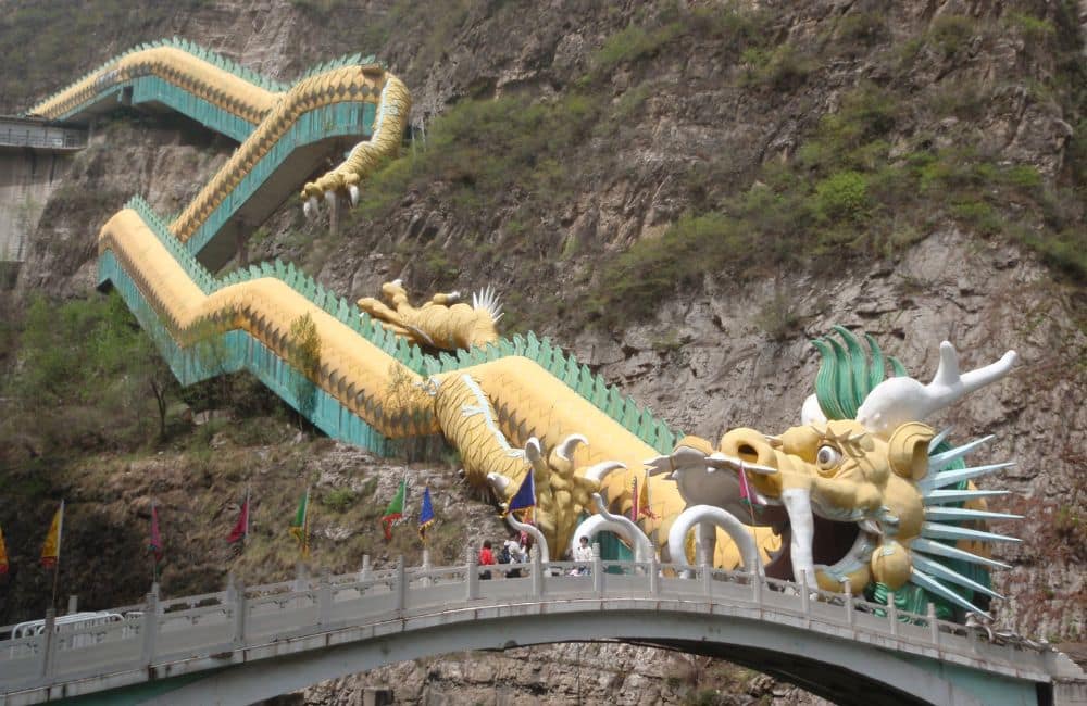 article-image-strangechina-dragon-escalator.jpeg
