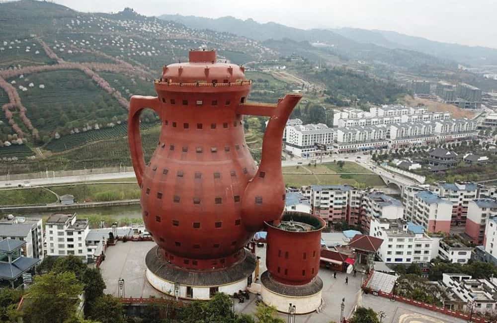 article-image-strangechina-worlds-largest-teapot-in-meitan.jpeg