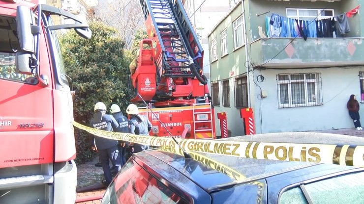 Karısına Kızdı Evini Ateşe Verdi