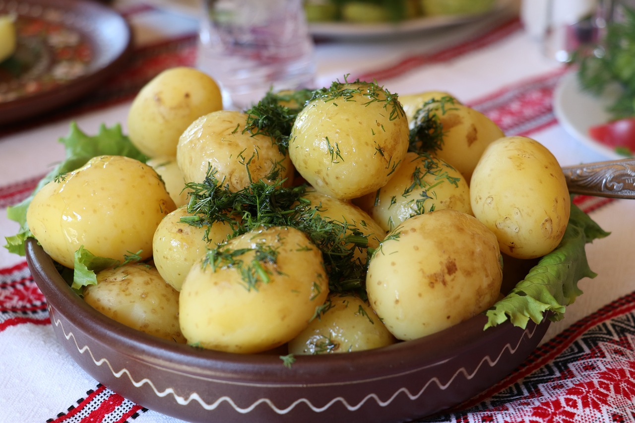 ukrainian-dill-potatoes-2652561-1280.jpg