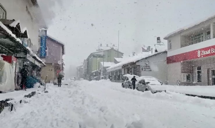 Tunceli'de 35 Santimetreye Kar! 96 Köy Yolu Kapalı
