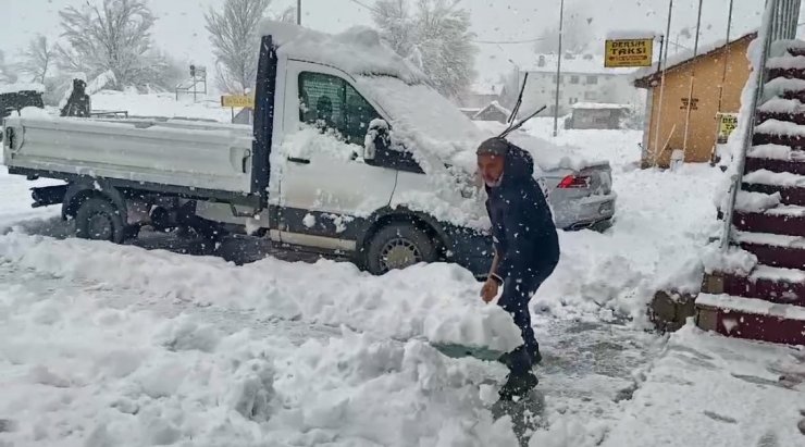 Tunceli'de 35 Santimetreye Kar! 96 Köy Yolu Kapalı