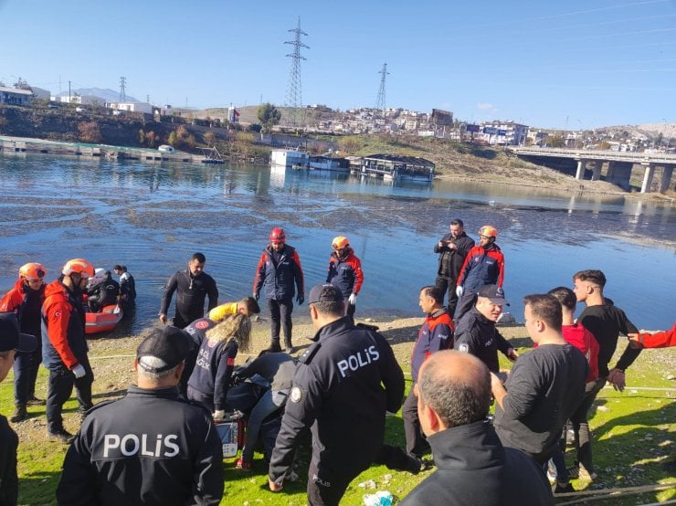 Nehre Düşen Çocuktan Kahreden Haber