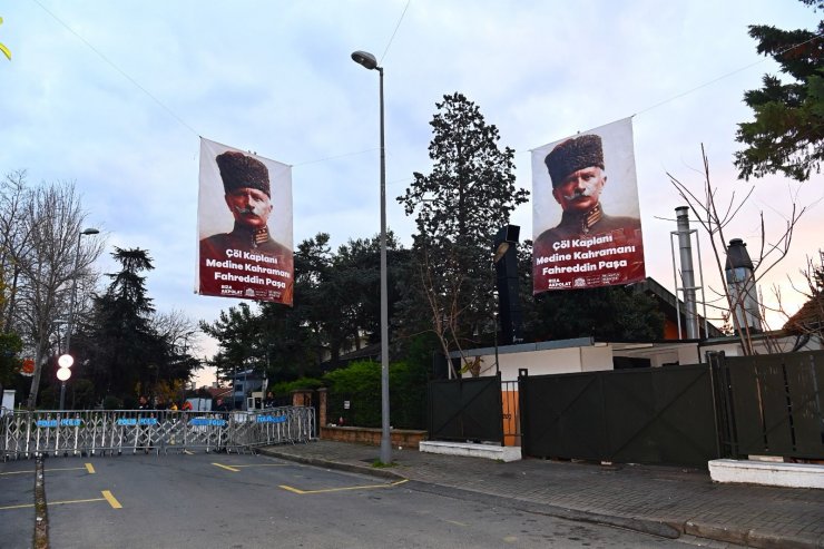 Sabah Gün Ağırınca Suudi Konsolosluğunu Şoke Eden Pankart