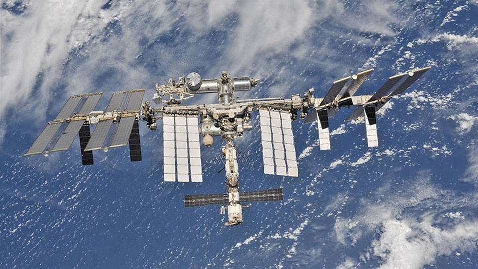 space-x-in-4-astronotu-uluslararasi-uzay-istasyonu-na-inis-yapti.jpg