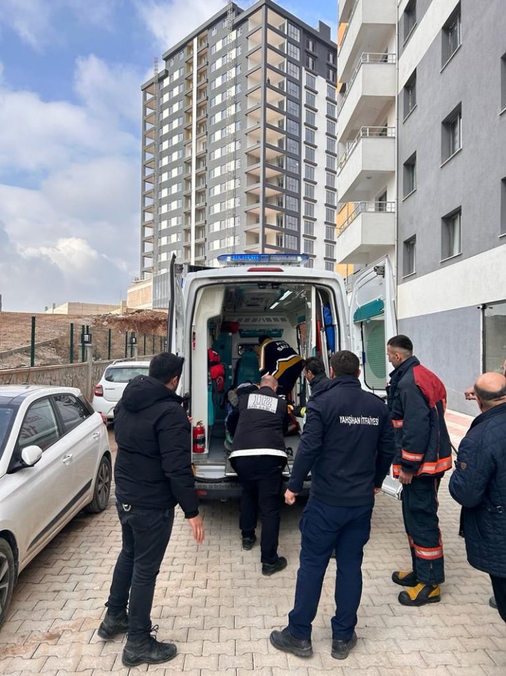 Tamir Ettiği Asansör Üzerine Düştü