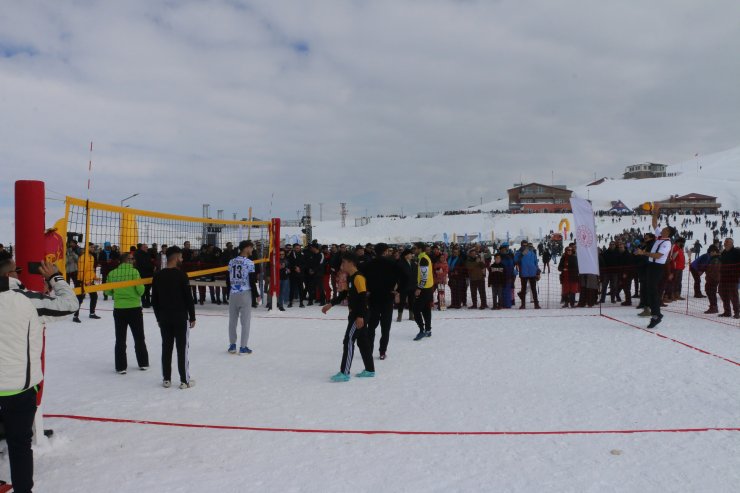 Hakkari'de Kar Festivali