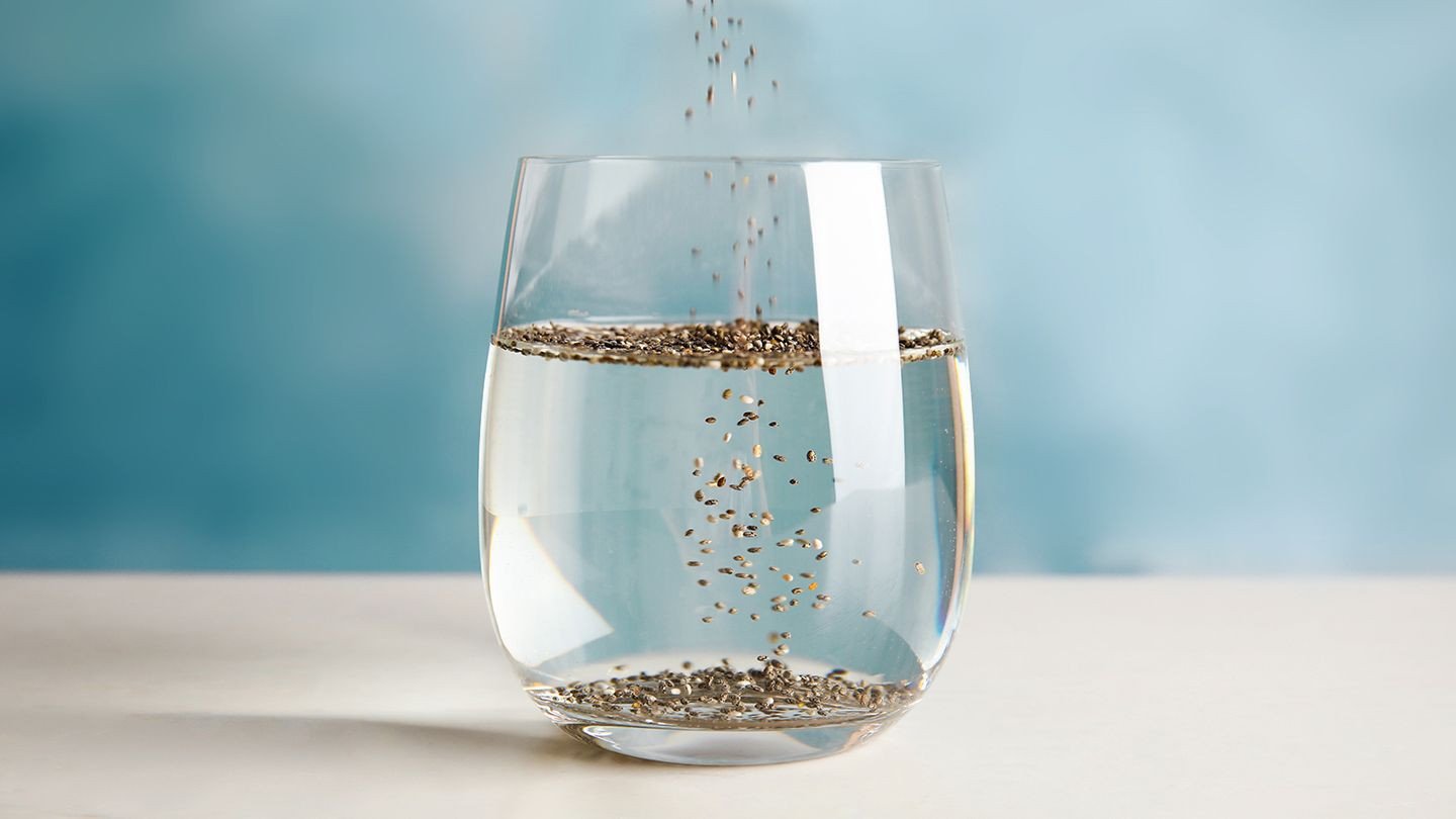 can-drinking-chia-seed-water-actual-19se.jpeg