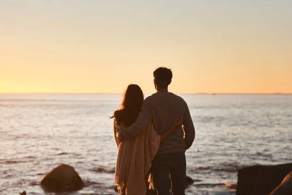 depositphotos-658294844-stock-photo-hug-sunset-couple-relax-beach.webp