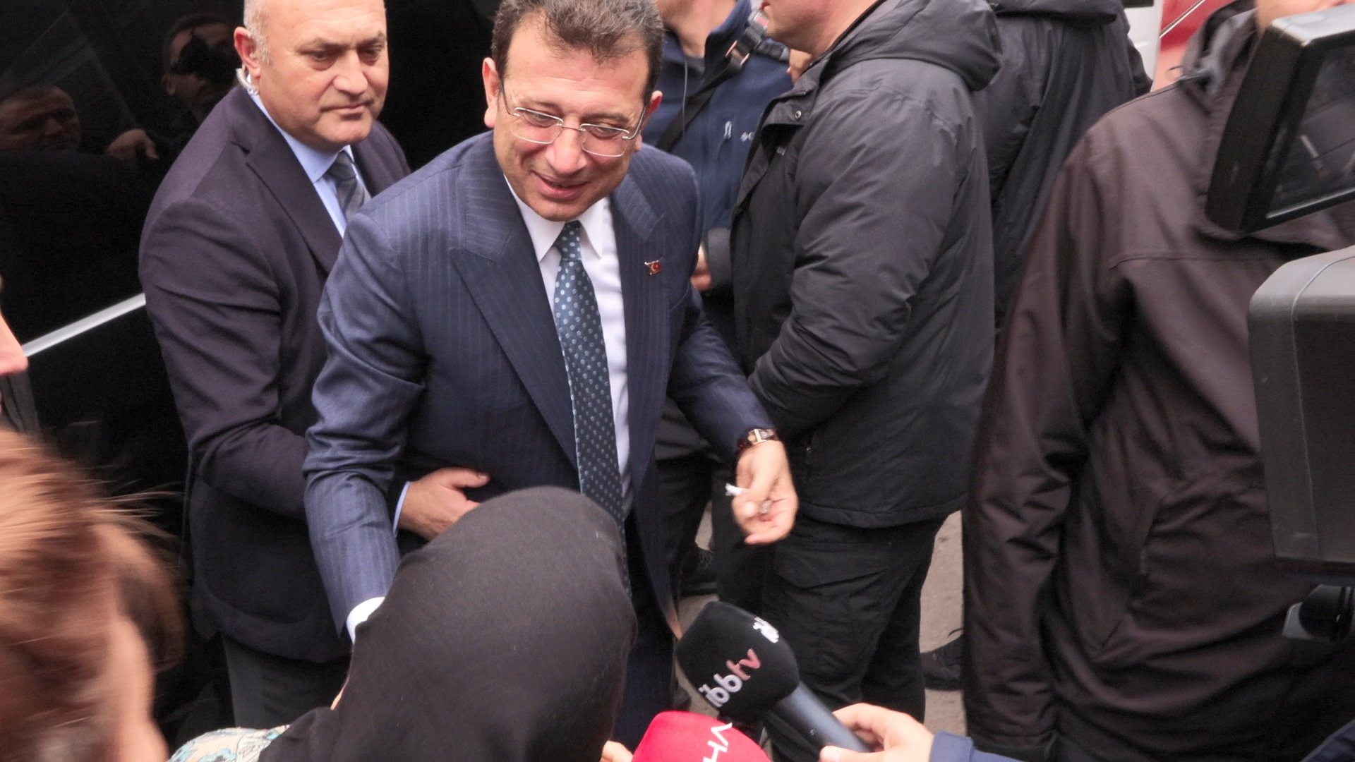 imamoglu-gercekten-sasirmis-durumda-23867-1.jpg