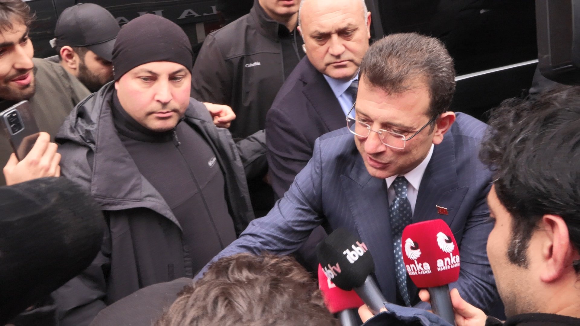 imamoglu-gercekten-sasirmis-durumda-23867-3.jpg