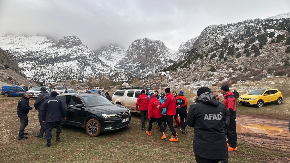 Alman Dağcılarla Kayak Yapan 52 Yaşındaki Türk Rehber, Kar Kütlesi Altında Kalarak Hayatını Kaybetti