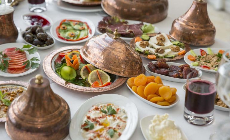 ramazana-ozel-osmanli-saray-mutfagi-lezzetleri-770x470-001.jpg