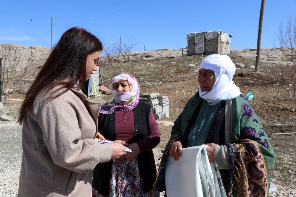 VAN'ın Tuşba İlçesinde Kadın muhtar adayı, 22 Erkek Adaya Karşı