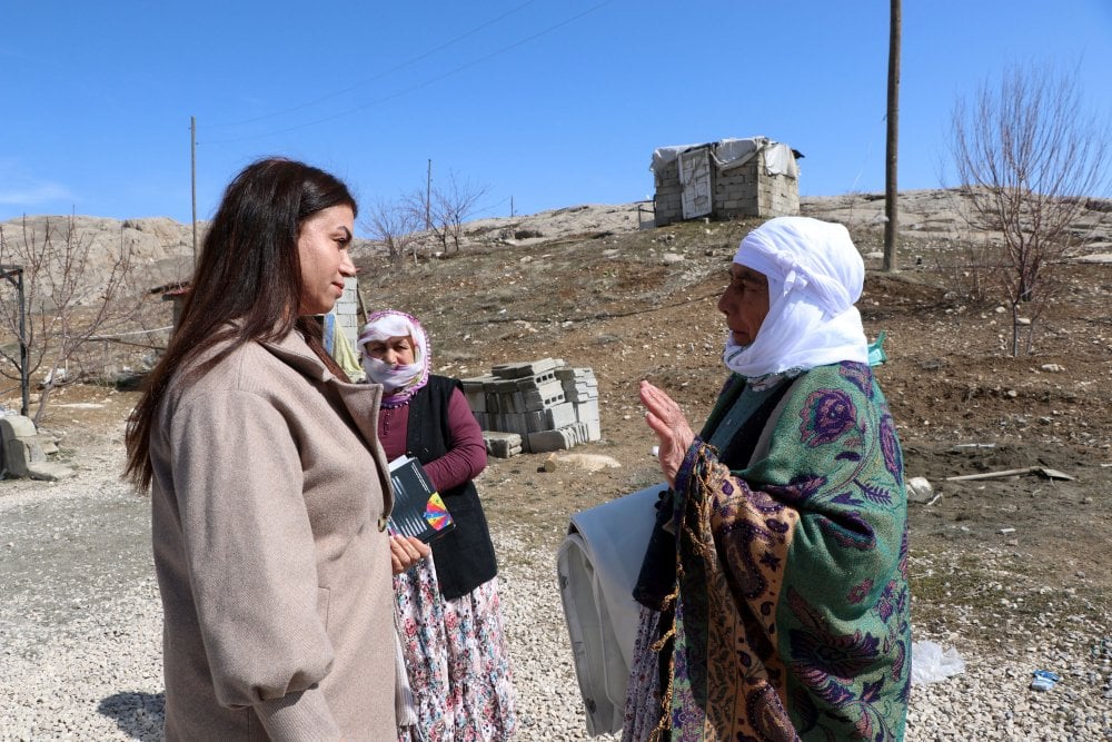 VAN'ın Tuşba İlçesinde Kadın muhtar adayı, 22 Erkek Adaya Karşı