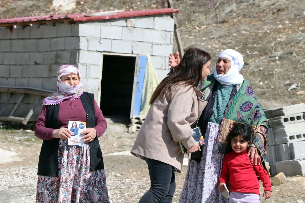 VAN'ın Tuşba İlçesinde Kadın muhtar adayı, 22 Erkek Adaya Karşı