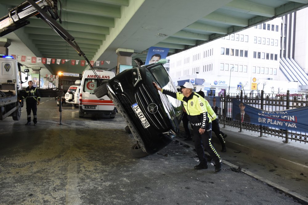 İstanbul'un Göbeğinde Korkutan Kaza