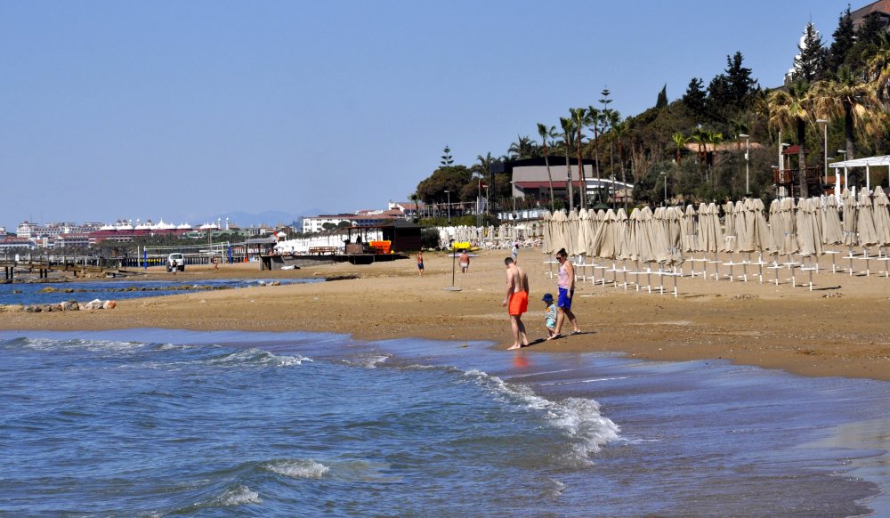 Karlı Dağ Manzarasında Deniz Keyfi