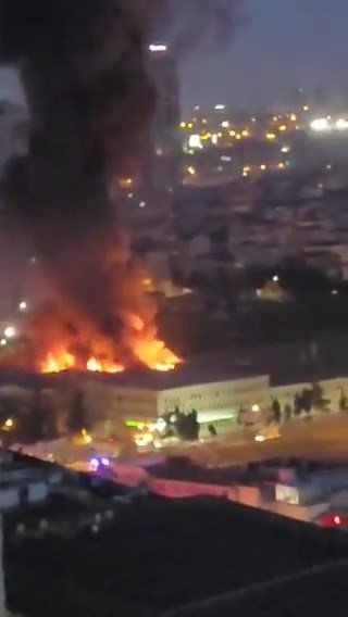 İstanbul'da Büyük Yangın! 3 İlçeyi Duman Kapladı