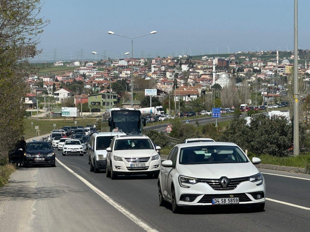 İstanbul- Tekirdağ yolunda trafik yoğunluğu