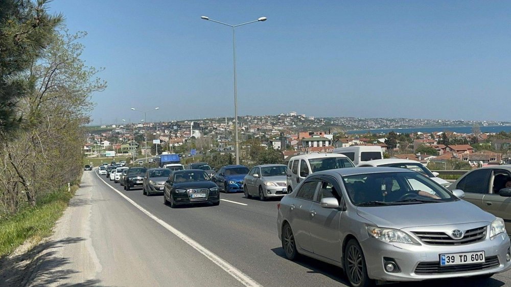 İstanbul- Tekirdağ yolunda trafik yoğunluğu