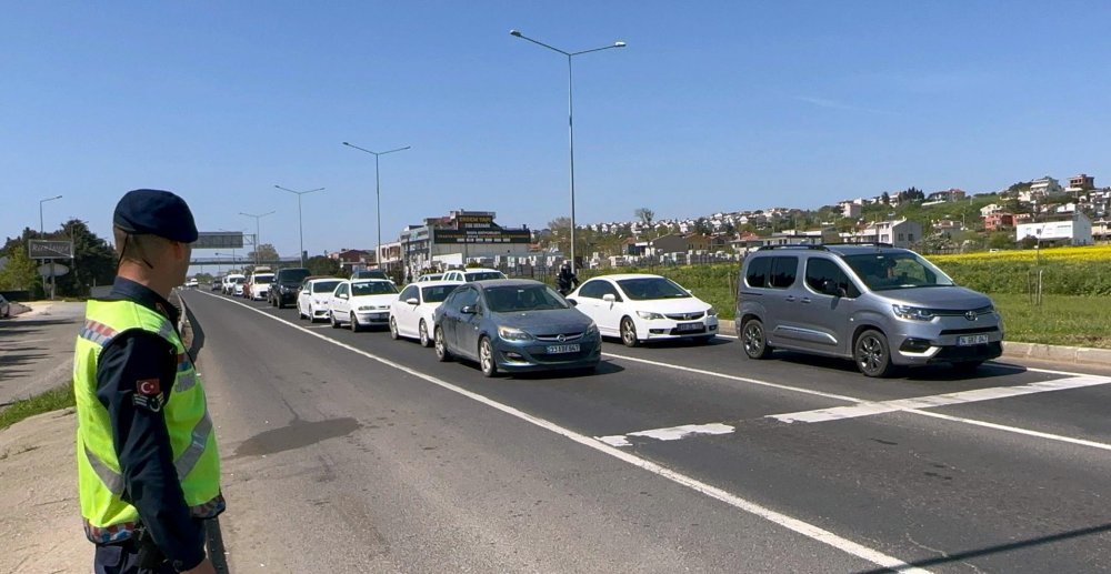 Tekirdağ'dan İstanbul yönüne trafik yoğun: Daha da artacak