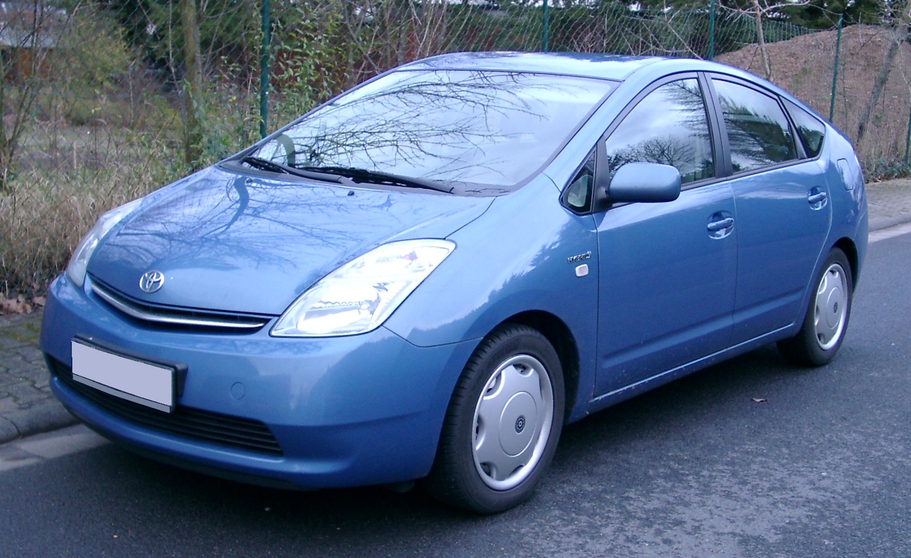 toyota-prius-front-20071211.jpg