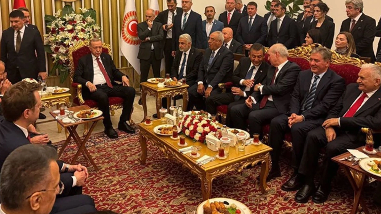 iste-cumhurbaskani-erdoganin-caya-davet-ettigi-partiler-qaf7.webp