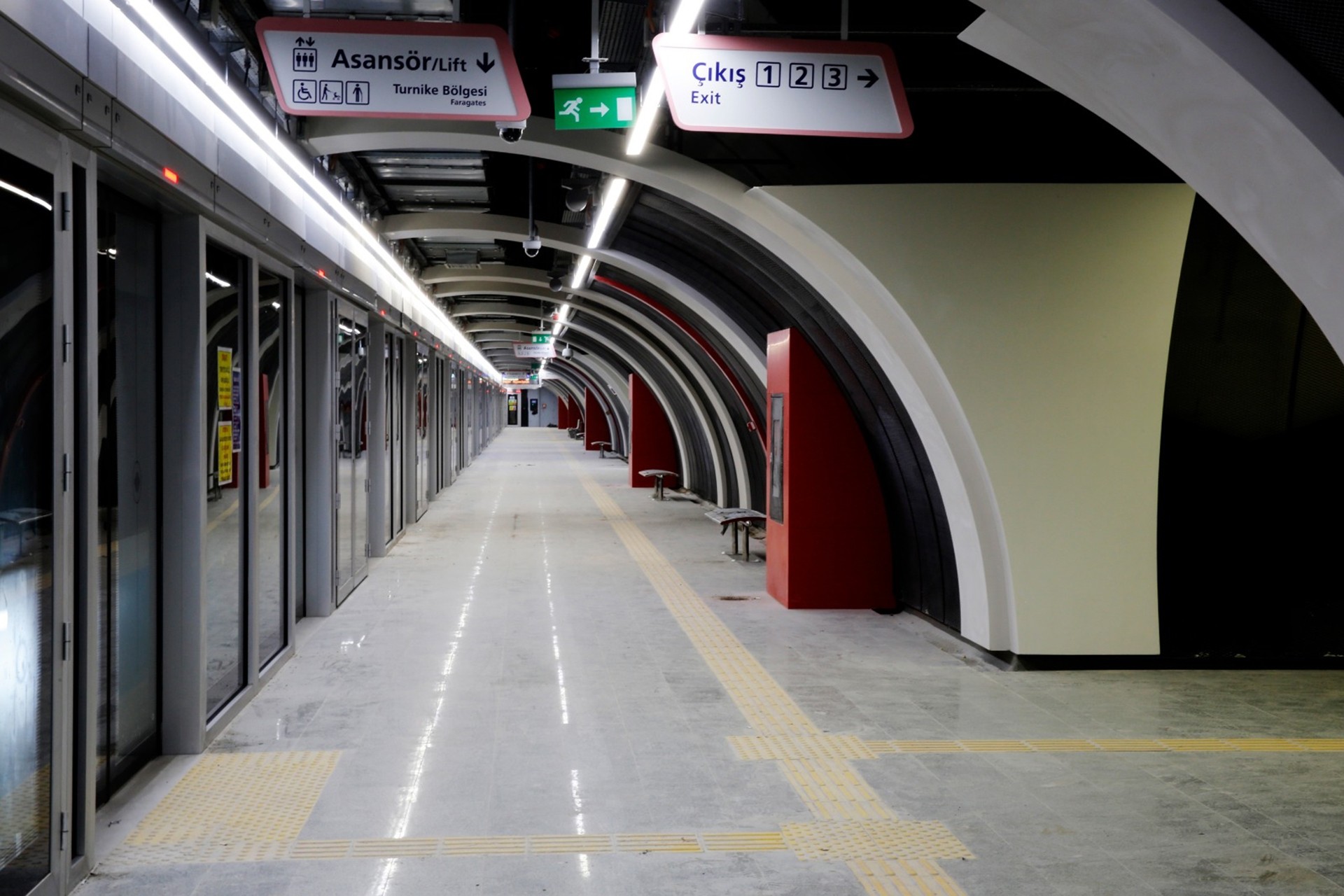 istanbul-1-mayis-metro.jpg