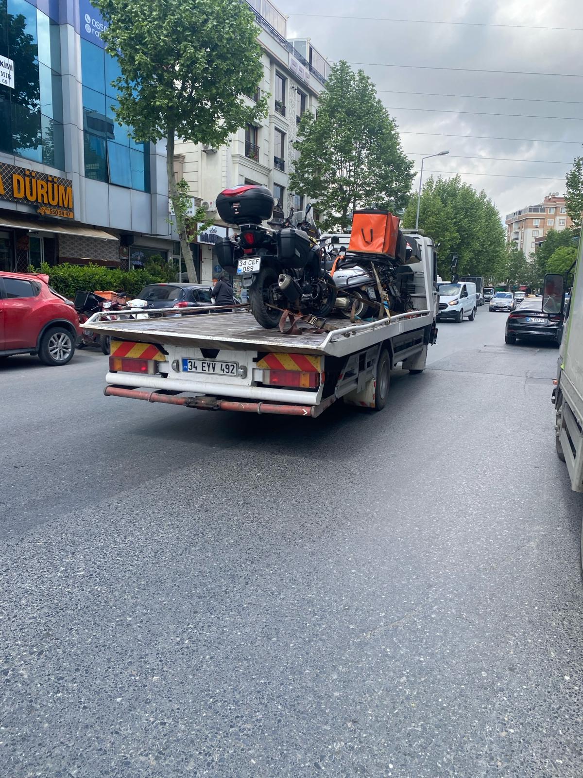 istanbul-motosikletlilerin-cekici-48867.jpg