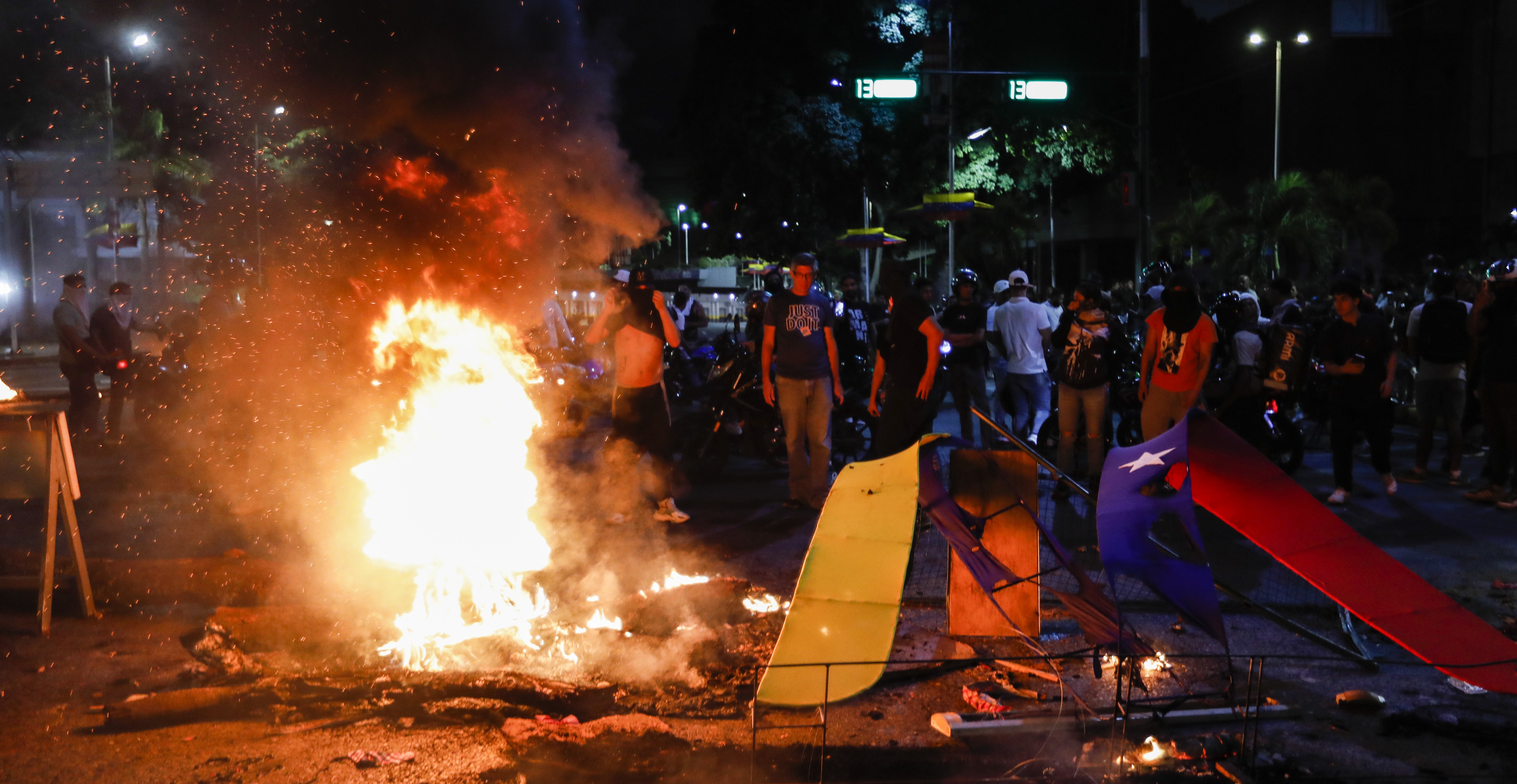 aa-20240730-35266825-35266818-venezuela-devlet-baskani-maduronun-yeniden-secilmesi-caracasta-protesto-edildi.jpg