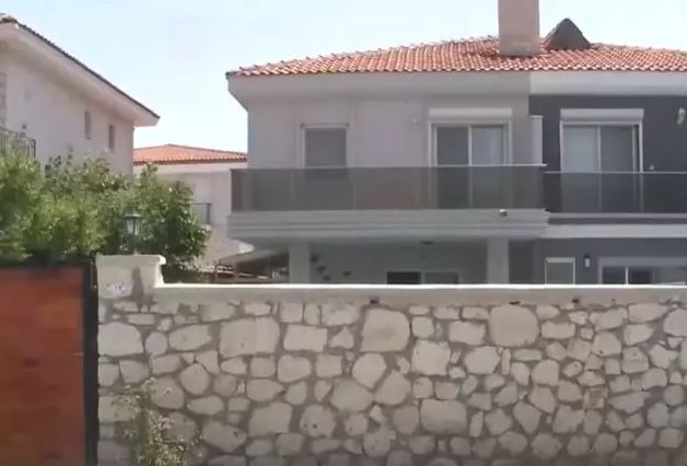 orhan-gencebay-villa.jpg