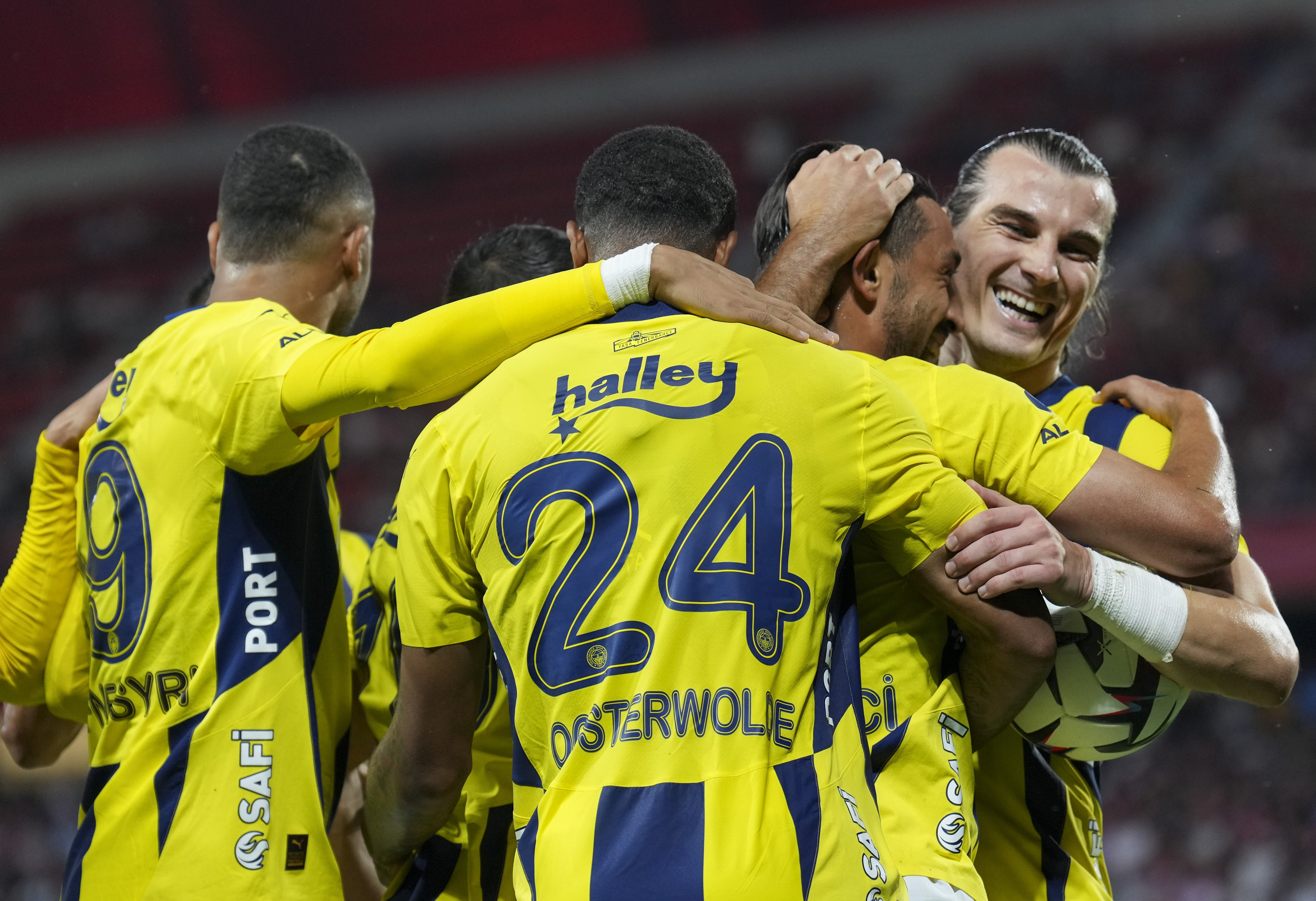 aa-20240806-35335556-35335555-lille-fenerbahce.jpg