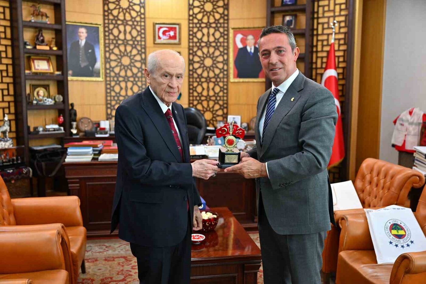 ali-koc-mhp-lideri-bahceli-ile-gorustu-c1b9512.jpg